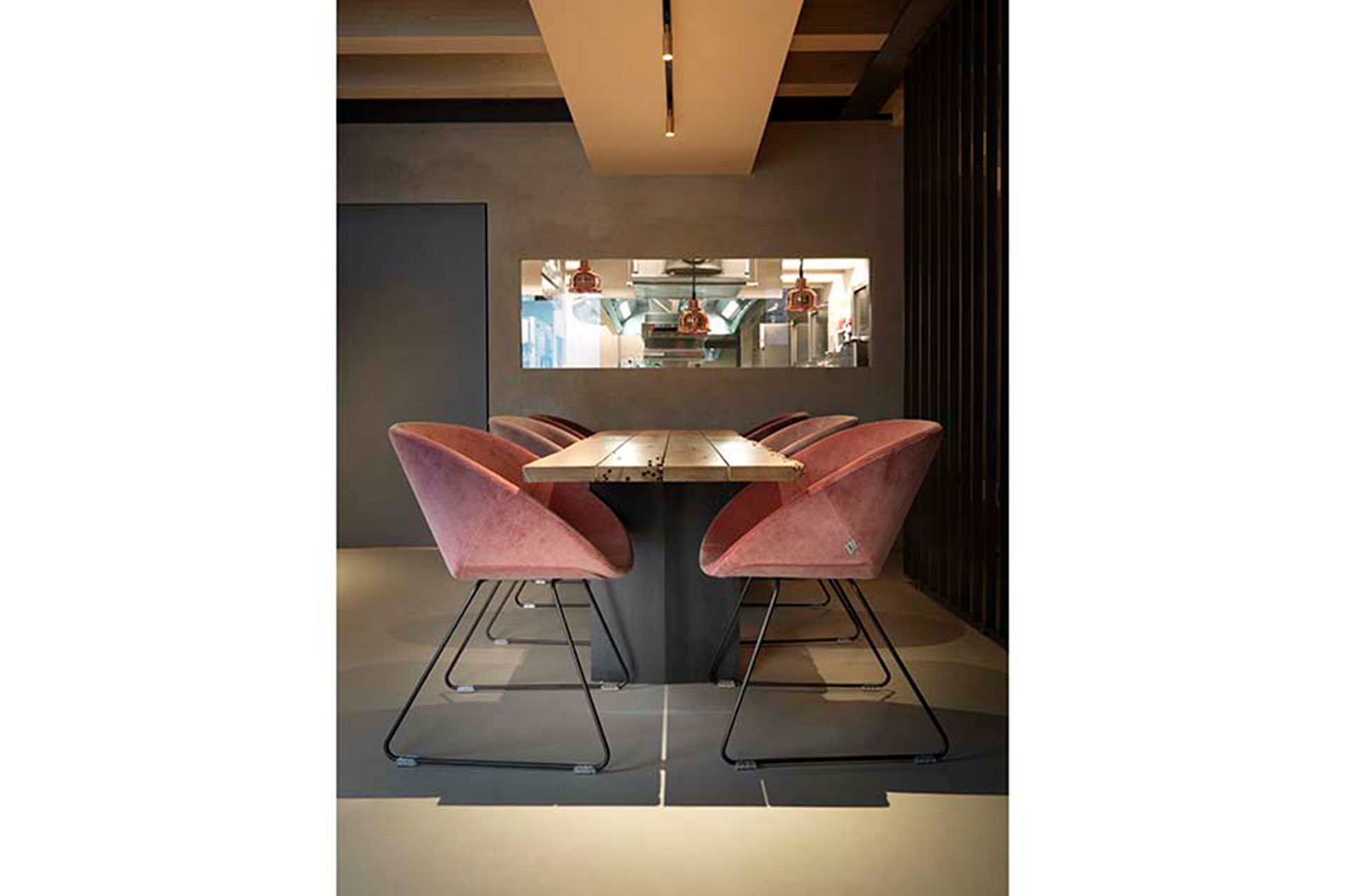 galleryImage