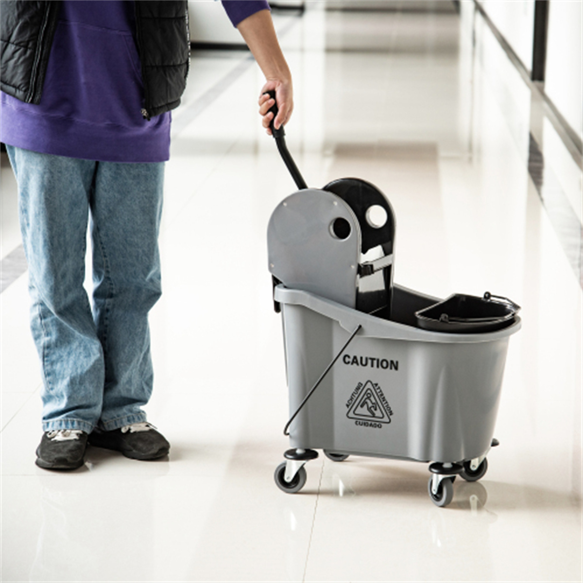 Cleaning bucket with wheels